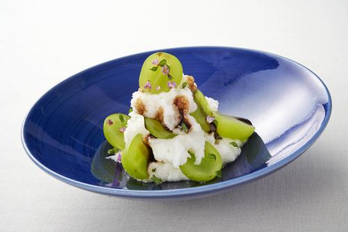 シャインマスカットのみぞれ和え バルサミコソース