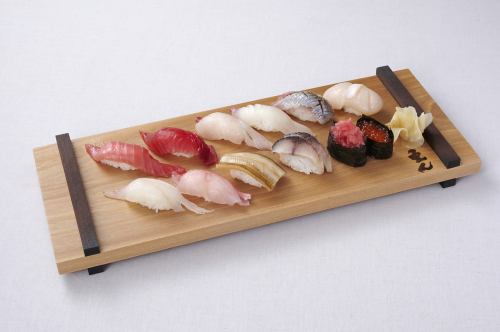 握り寿司　十二貫