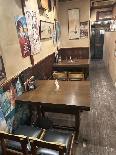 <p>【안정한 차분한 자리】 쇼와의 향기 감도는, 어딘가 그리운 분위기의 테이블석은, 8분까지의 소인원 그룹의 이용에 추천.작은 마시기 등 부담없이 이용하십시오.</p>