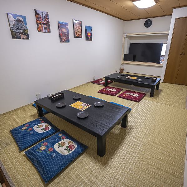 【宴会にも◎座敷席あります】店内2階には最大20名様でご利用可能な座敷席をご用意！人気のお席なのでご予約はお早目に！ゆったりくつろげて広々した空間ですので、お仕事仲間やお友達同士の飲み会だけでなく、ご家族でのお食事にも大人気です！