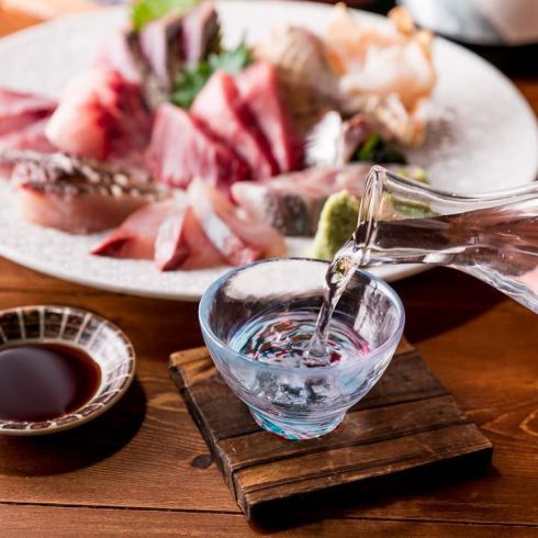 We purchase carefully selected fish from Toyosu every morning x Sake that is carefully selected from all over the country is recommended!!