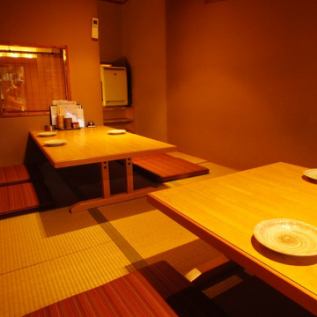 Up to 14 people are OK! Separate private rooms like the teahouse of the Muromachi period are very popular.