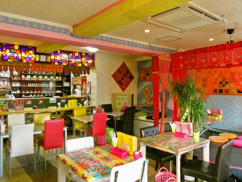 A shop of at home atmosphere that you can taste real authentic Indian cuisine, which is supported by a wide range of ages.