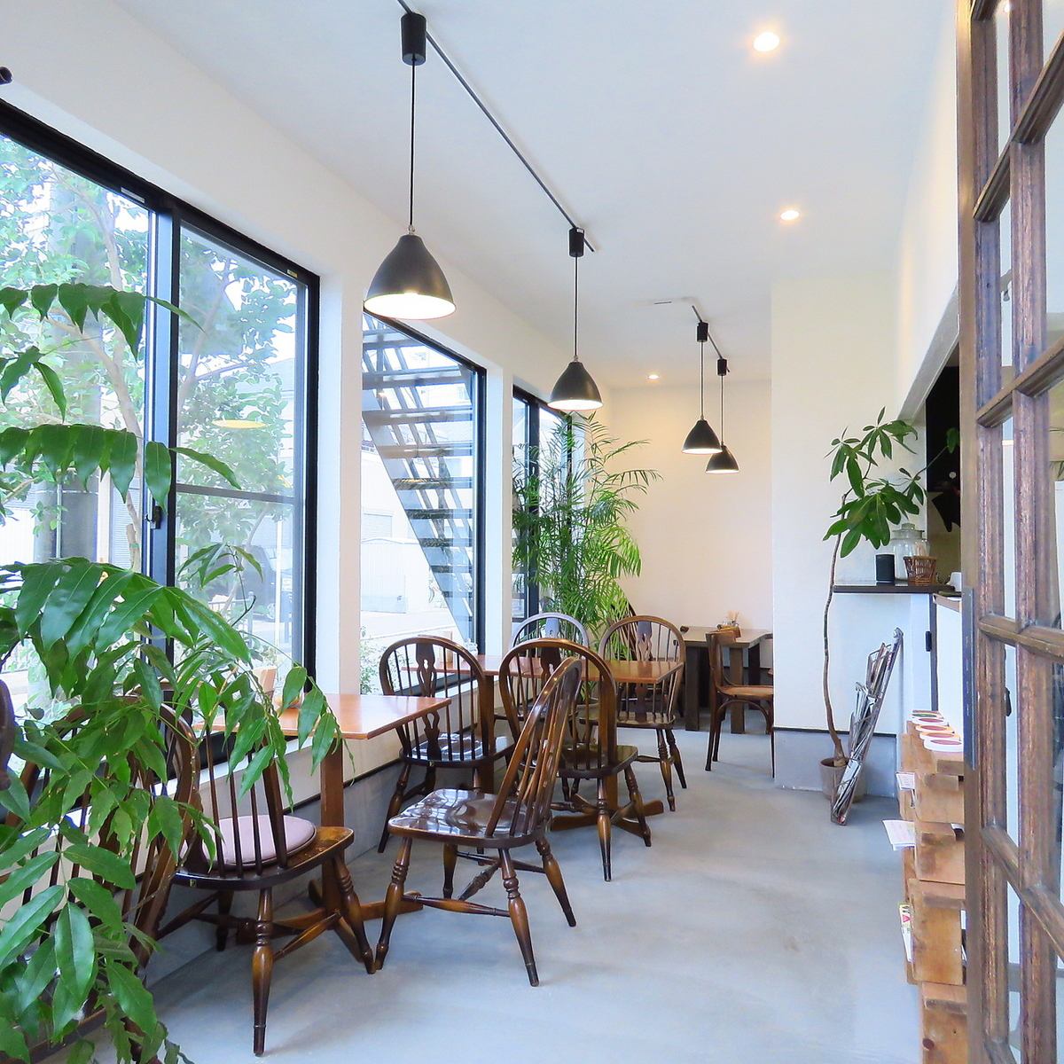 Reopened in October 2019 ◆ Cafe where nature, people and people are in harmony