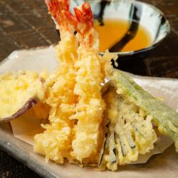 ［これは是非］うおぎん天ぷら 豪快盛り