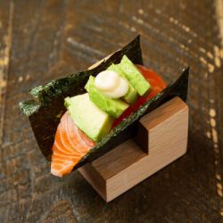 サーモンアボカド