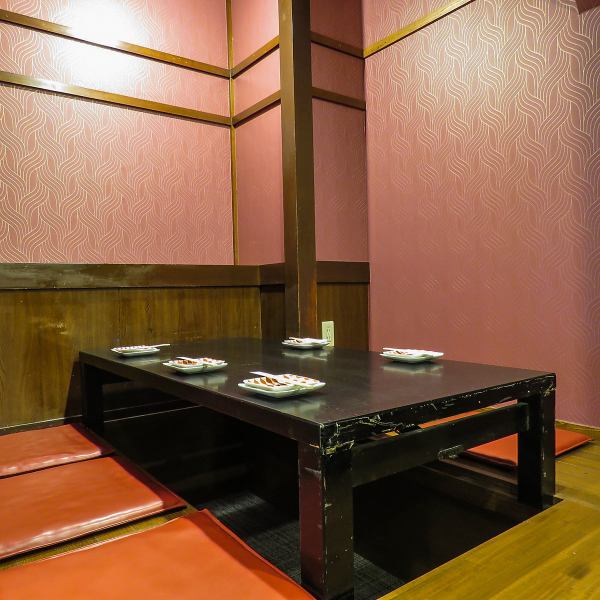 We have digging private room seats that you can easily use in various situations such as banquets with friends and after work! Please enjoy food and sake in the atmosphere where you can feel at ease!