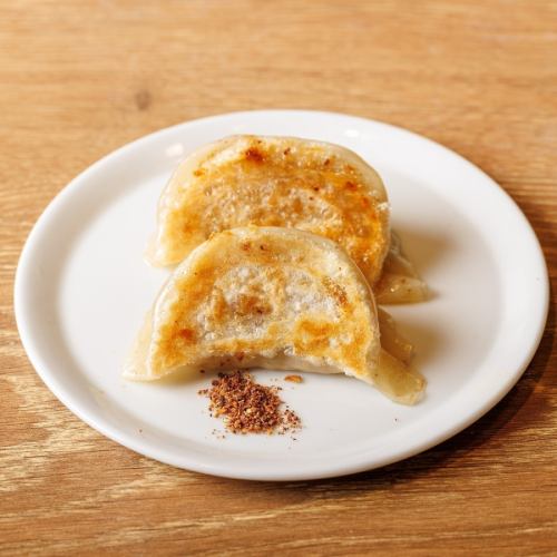 毎日手包みの焼餃子 2個