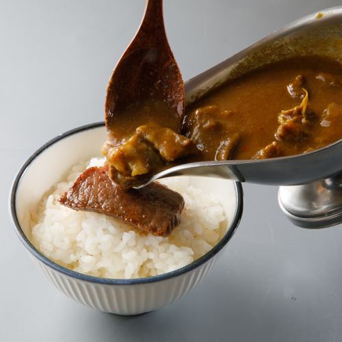 Rich beef tendon curry