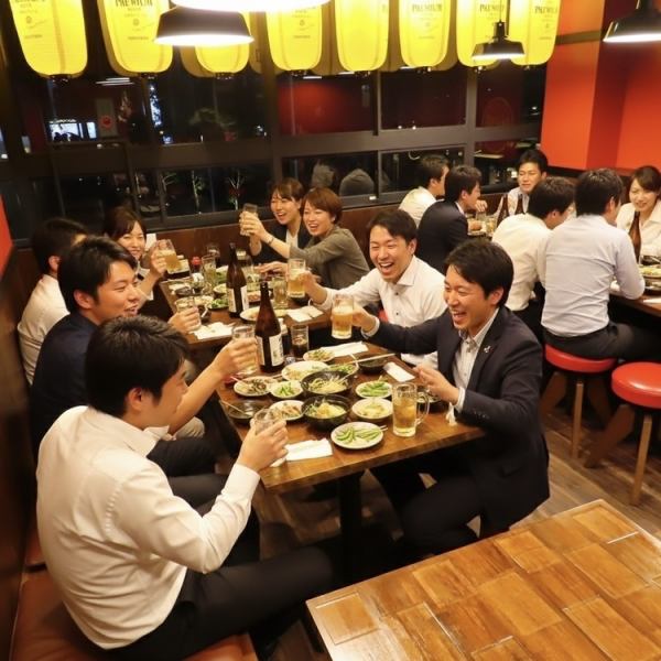 2,3階席は宴会に大人気！会社宴会にも最適な3階席は15名様から貸切のご相談承ります！2階席は最大20様までお座りいただけます♪宴会に最適な掘りごたつ席なので、ゆったりお楽しみいただけます！宴会も仕事終わりのサク飲みも口八町にお任せください♪新年会をはじめ各種ご宴会にご利用ください。
