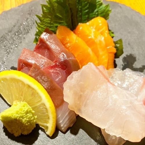 Freshness itself! Enjoy fresh fish sashimi♪