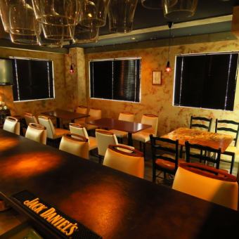 Reservations can be made for 15 or more people only on weekdays! Up to 25 people can be reserved.A good location that can be reached within a 2-minute walk from the station and a cozy atmosphere in the calm light ♪ There are plenty of rental facilities such as TVs and microphones! Please feel free to contact us for weekend use.