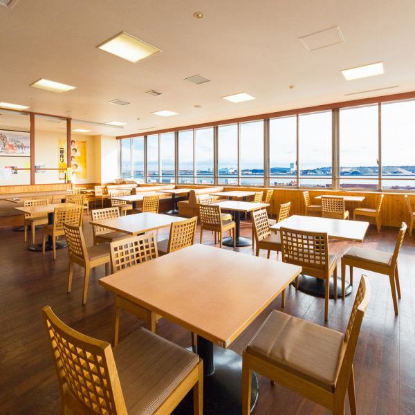 The restaurant space on the 2nd floor is spacious and spacious.Because it is wide, there are plenty of intervals, all seats have partitions, and Alcours is disinfected! We are fully committed to safety measures, so you can enjoy your meal with peace of mind.