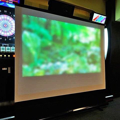 90インチの大型スクリーンあります！宴会におすすめの人気店です。余興も楽しめウェディング2次会や各種パーティーも◎