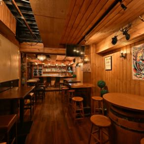 ウエストハウスでは、貸切利用も可能です。店内全体を自由に使えるため、周りを気にせず楽しめる完全プライベート空間に。歓送迎会、誕生日会、パーティーなど特別な日を華やかに演出します。音楽や映像を流しての演出もでき、貸切ならではのアレンジも思いのまま。