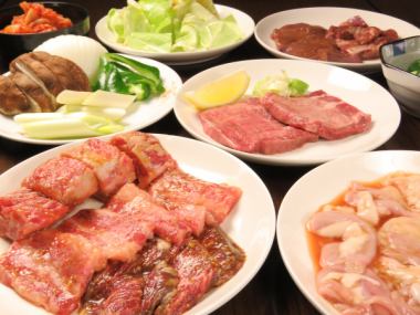 【牛肉及豬肉套餐】7道菜10種2小時無限暢飲5,000日圓（含稅）