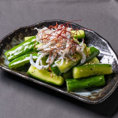 しらすのせたたききゅうり