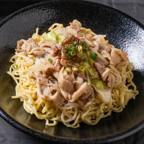 肉たっぷり塩焼きそば