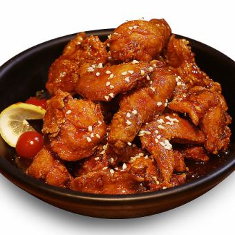 Yangnyeom chicken / soy sauce chicken <half feather>