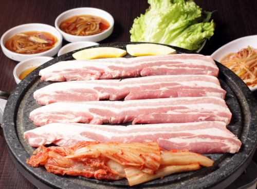 Very popular!! [All-you-can-eat pork and vegetables + all-you-can-drink] 4,200 JPY (incl. tax) for 2 hours
