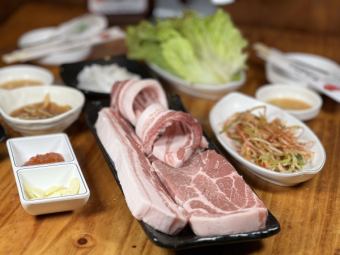 All-you-can-eat samgyeopsal platter (2,900 yen including tax)