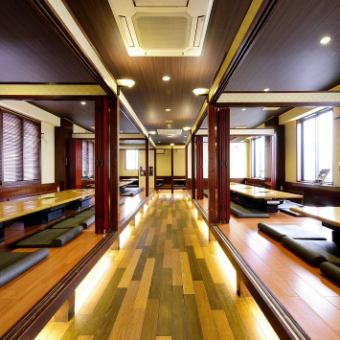 Up to 100 people can sit in the tatami room! It can be used for various banquets such as company banquets and launches.