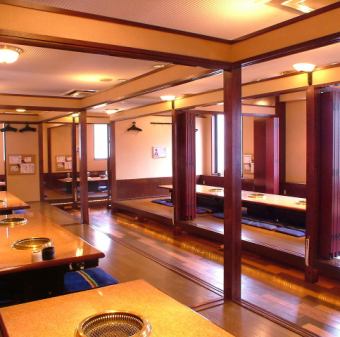 The 2nd floor tatami room can accommodate up to 100 people.