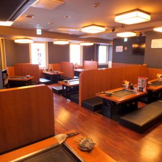 【会社宴会・打ち上げなどに】広々とした店内は宴会にも最適です!!