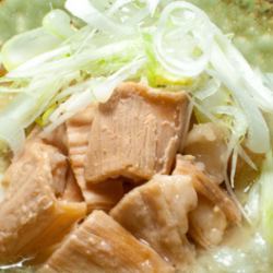 自家製もつ煮込み