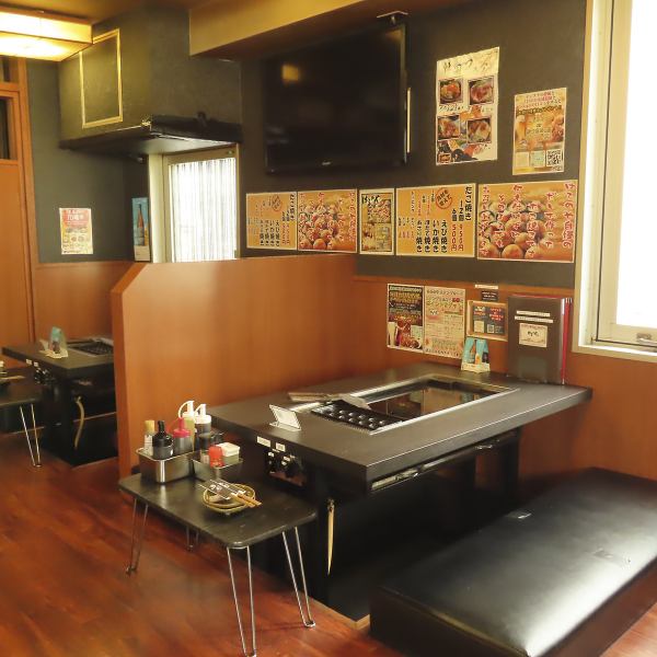 全席掘りごたつ席の店内はスッキリと落ち着いた雰囲気で時間が経つのを忘れて寛げる空間です。飲み放題コース【1,780円】&食べ飲み放題コース【3,630円】 さらにおつまみの枝豆/胡瓜のたたき/梅水晶/冷奴/塩キャベツ/キムチなどご用意♪ご家族、ご友人、大切な方と是非！