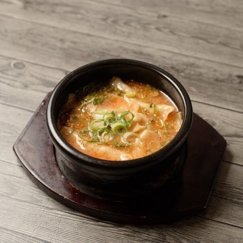 グツグツ　焚き餃子