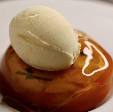 柿とクリームチーズのファルシ、紅茶ゼリーとバニラジェラート添え