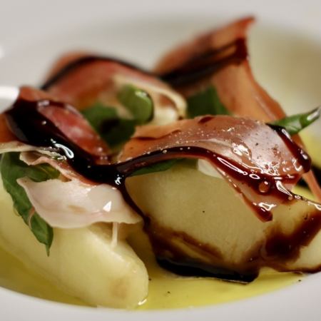 火腿和法国卡普雷塞