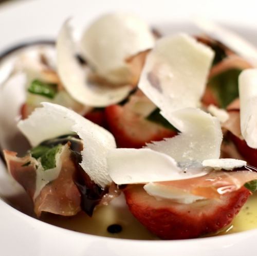 生ハム苺、ブフォラとパルメザン