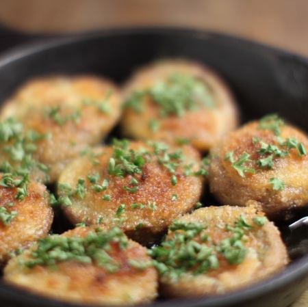椎茸とガーリックアンチョビのバター焼き