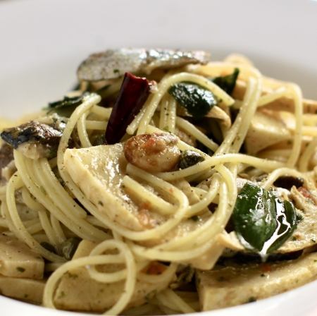 Kinka sardine and bamboo shoot pesto peperoncino