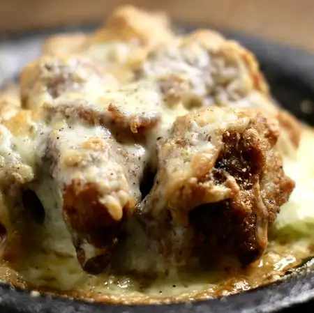 チーズたっぷり、フライドチキン