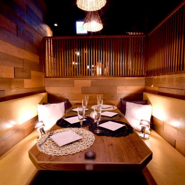《丰田市站×私人居酒屋》我们准备了一个私人房间，您可以在这里舒适地放松身心。我们也欢迎私人聚会，例如宴会，酒会和女孩之夜。我们有各种各样的肉吧菜单，例如肉酒吧菜单！