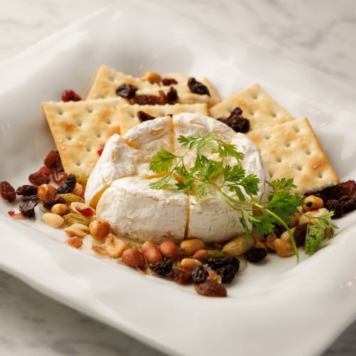 カマンベールチーズのはちみつかけ