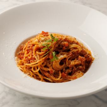 淡雪パルミジャーノのラグーパスタ 