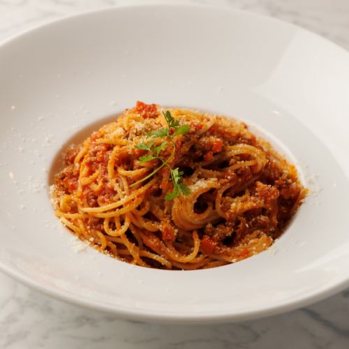 淡雪パルミジャーノのラグーパスタ 