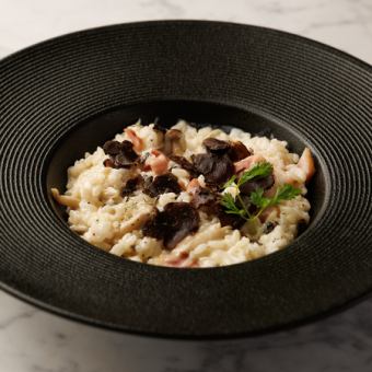 黒トリュフとキノコクリームリゾット 