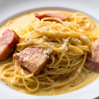 [午餐]Parmigiano Reggiano起司carbonara套餐<共7道菜>1,900日圓（含稅）