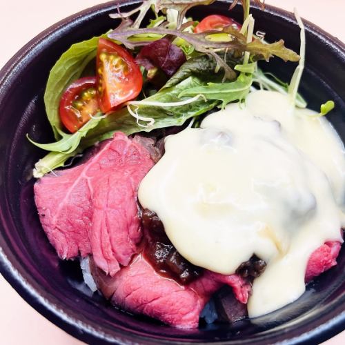 Roast beef bowl with parmesan cheese