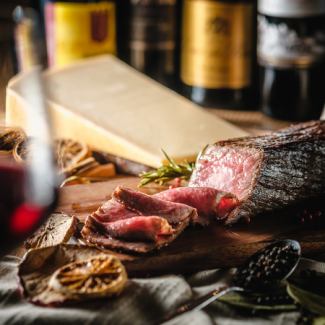 Roast Wagyu beef sashimi with Asiago Vecchio and truffle dressing