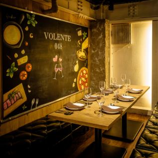 There are 2 private rooms on the 2nd floor, and this seat is a private room that can accommodate up to 8 people.It can also be used as a party room.If you wish, please contact the staff in advance!!