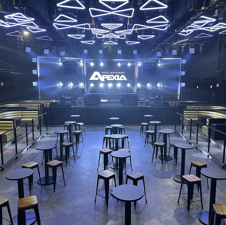 8F最大400名様立食、収容可能！