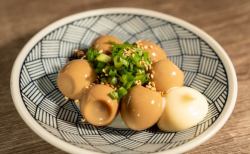 うずら煮卵