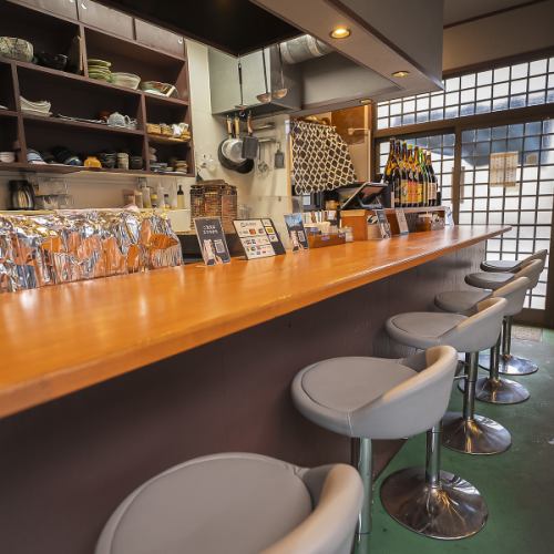 ◆落ち着いたカウンター席