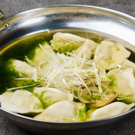 生あおさ海苔とあさりの炊き餃子